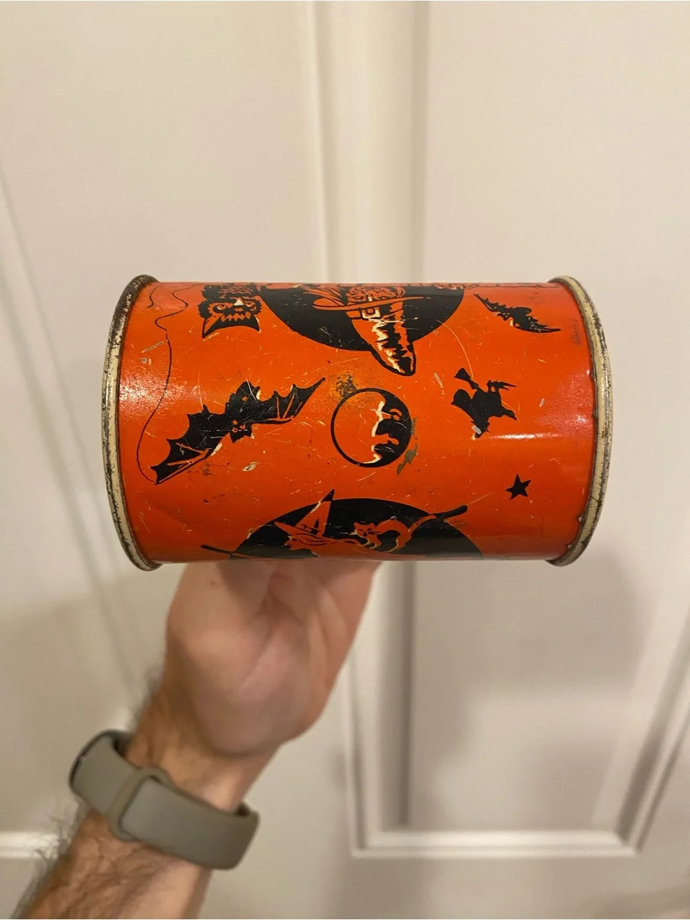 VTG 40s U.S. Metal Toy Mfg Co. Tin Litho Noisemaker Witch Cauldron Jol Halloween